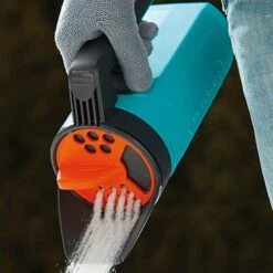 Gardena Kleine Strooier 6 Gardena Kleine Strooier -Tuinonderhoud 12 1810